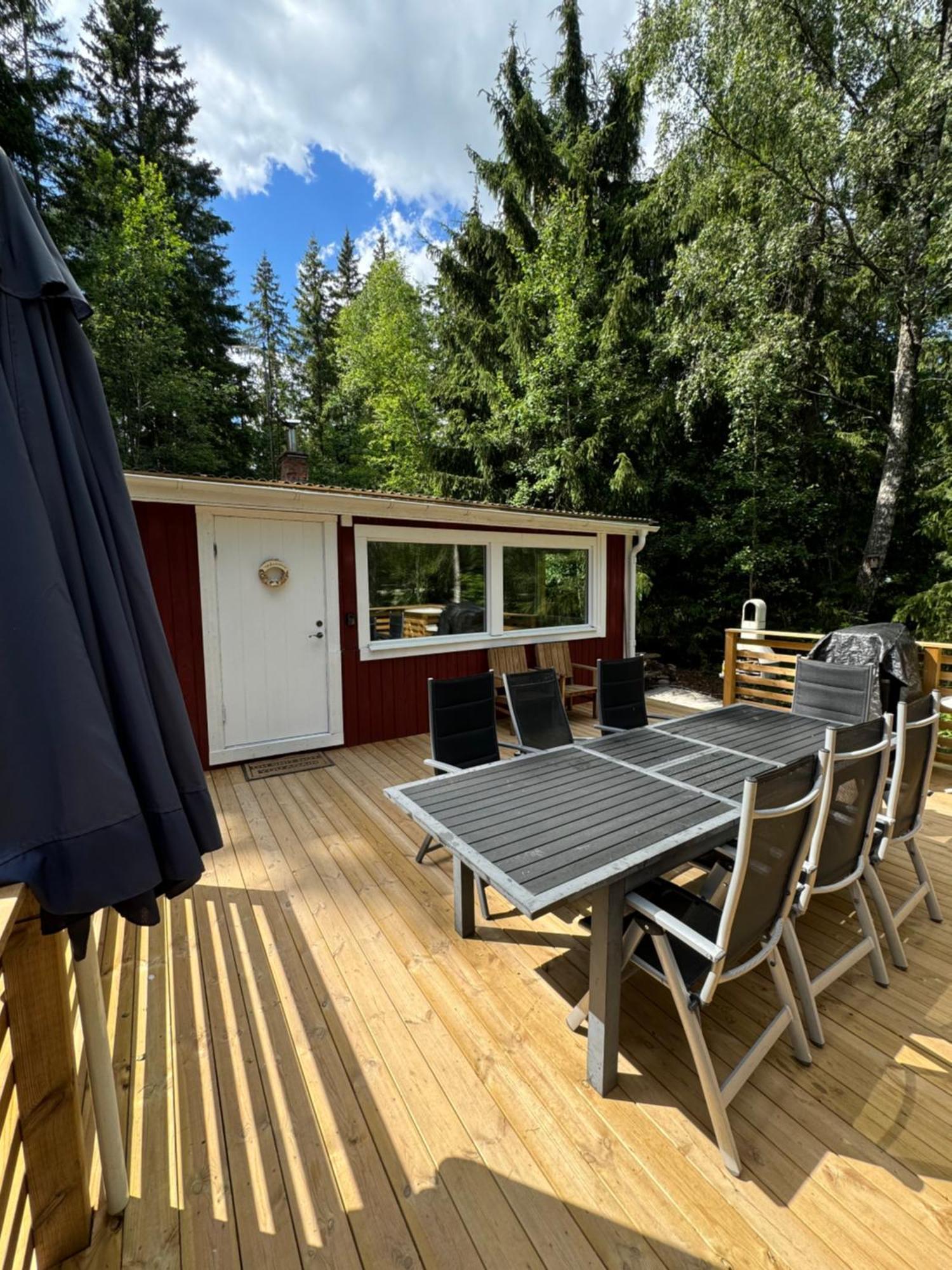 Mysig Stuga I Naevesta Orebro Luaran gambar